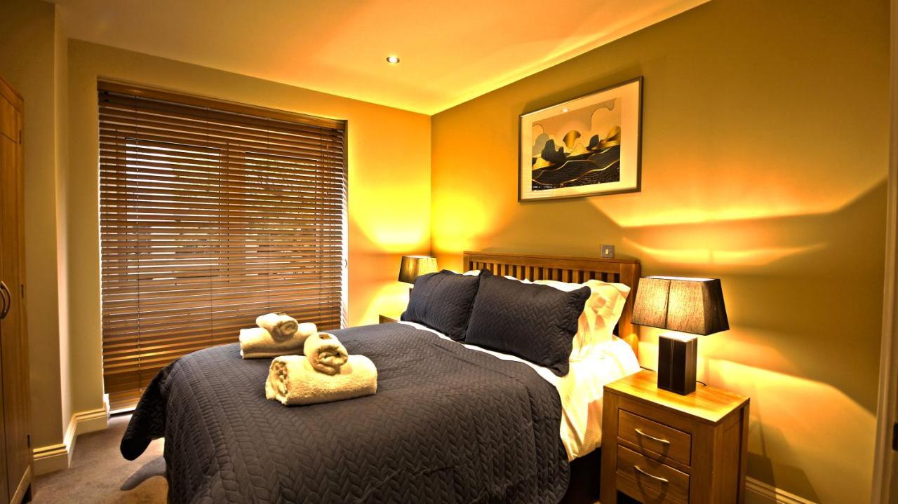 Superb City Center 1 Or 2 Bedroom Apts King Bed سوثامبتون المظهر الخارجي الصورة