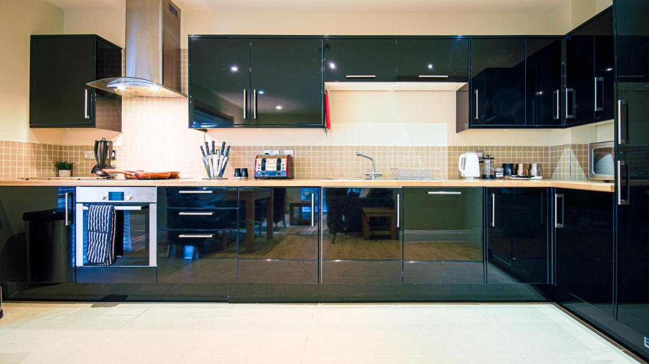 Superb City Center 1 Or 2 Bedroom Apts King Bed سوثامبتون المظهر الخارجي الصورة