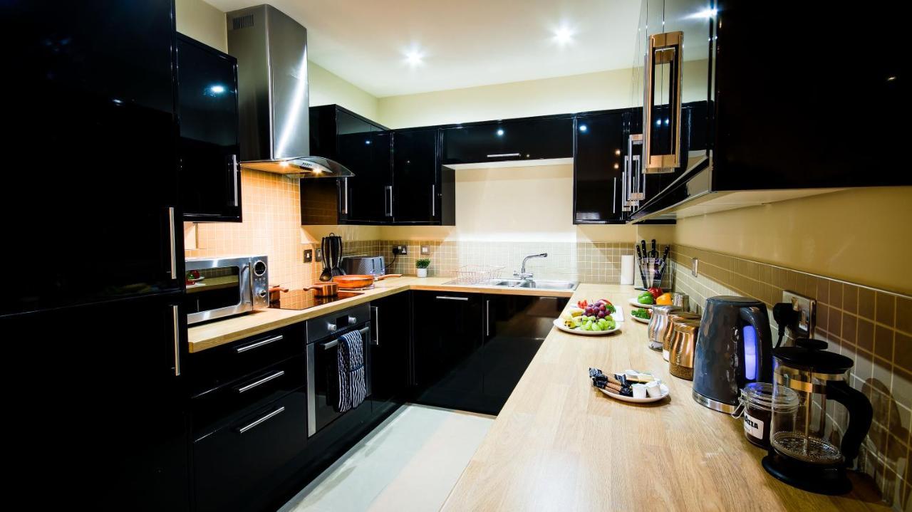 Superb City Center 1 Or 2 Bedroom Apts King Bed سوثامبتون المظهر الخارجي الصورة
